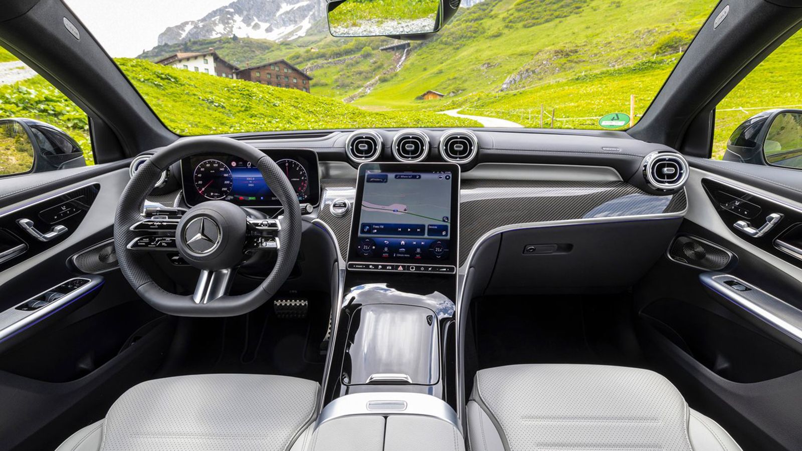 Mercedes GLC: Χαμηλότερη τιμή και νέες εκδόσεις «140 edition»